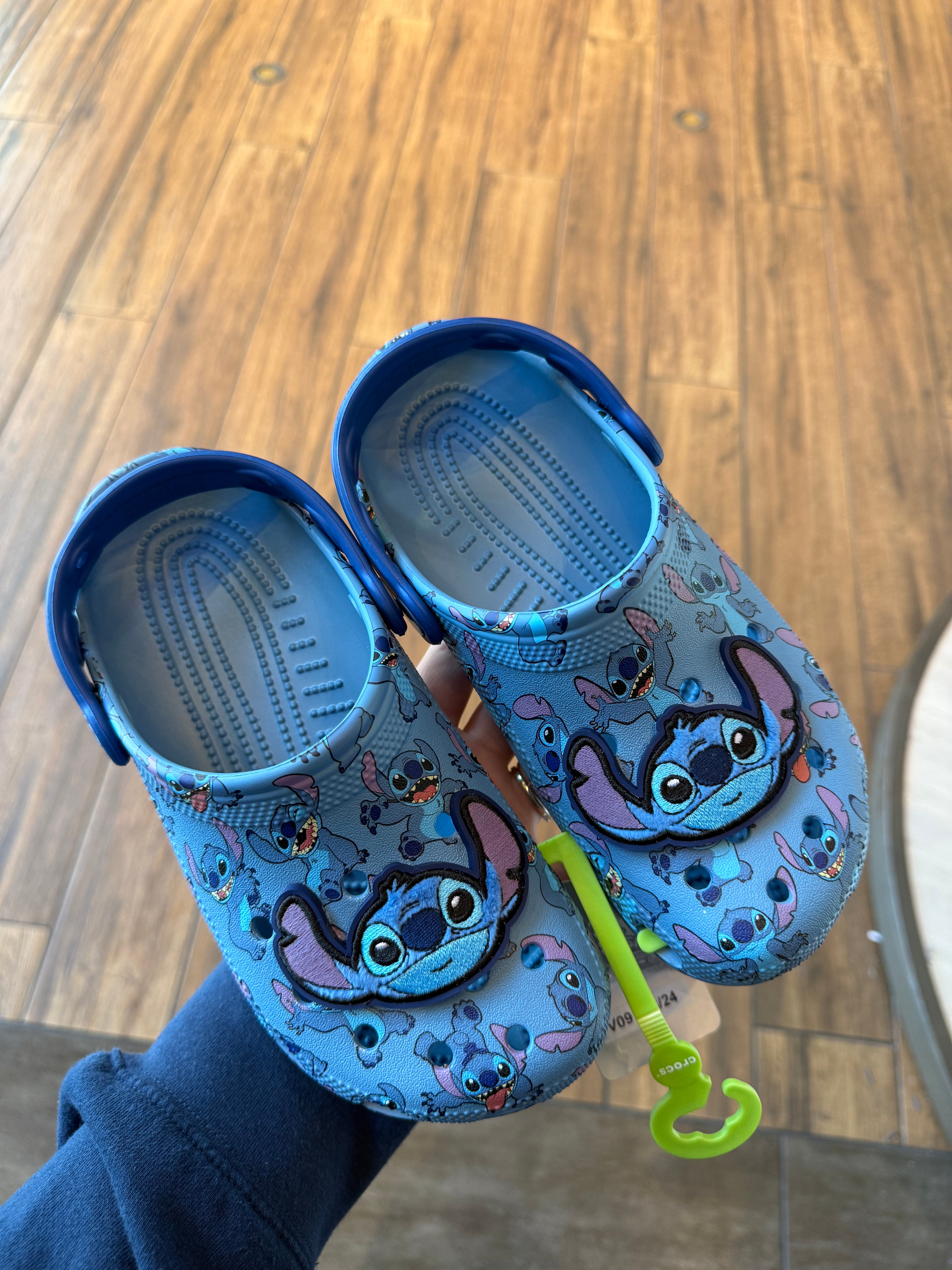 Stitch Crocs – Neverland Delivery