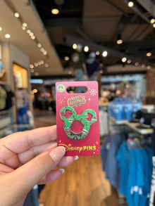  Mickey Christmas Wreath Pin