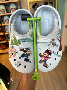 Winter Mickey and Friends Crocs