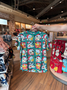  Mickey and Friends Christmas Green Tee