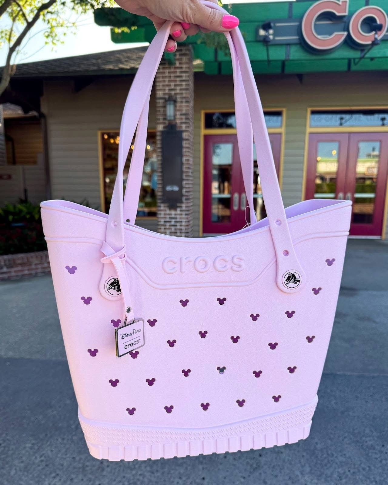 新品Crocs Disneyトートバッグ ライトピンク ディズニー アウラニ Pink Mickey Tote by Crocs – Neverland Delivery