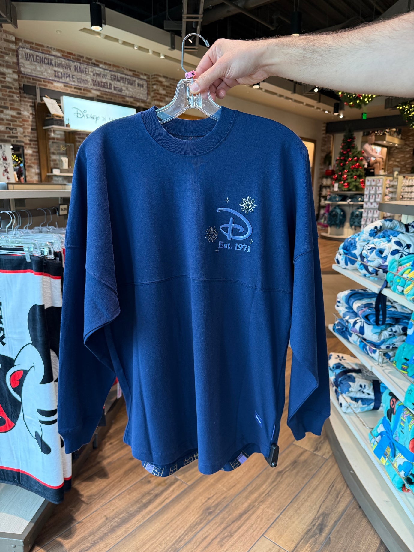 ディズニー Spirit Jersey ウギー・ブギー 長袖Tシャツ 蓄光　XL Spirit Jersey】ウギー・ブギー 長袖Tシャツ 蓄光 ディズニー Spirit