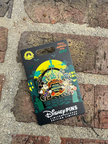  MNSSHP Mickey and Minnie Pin