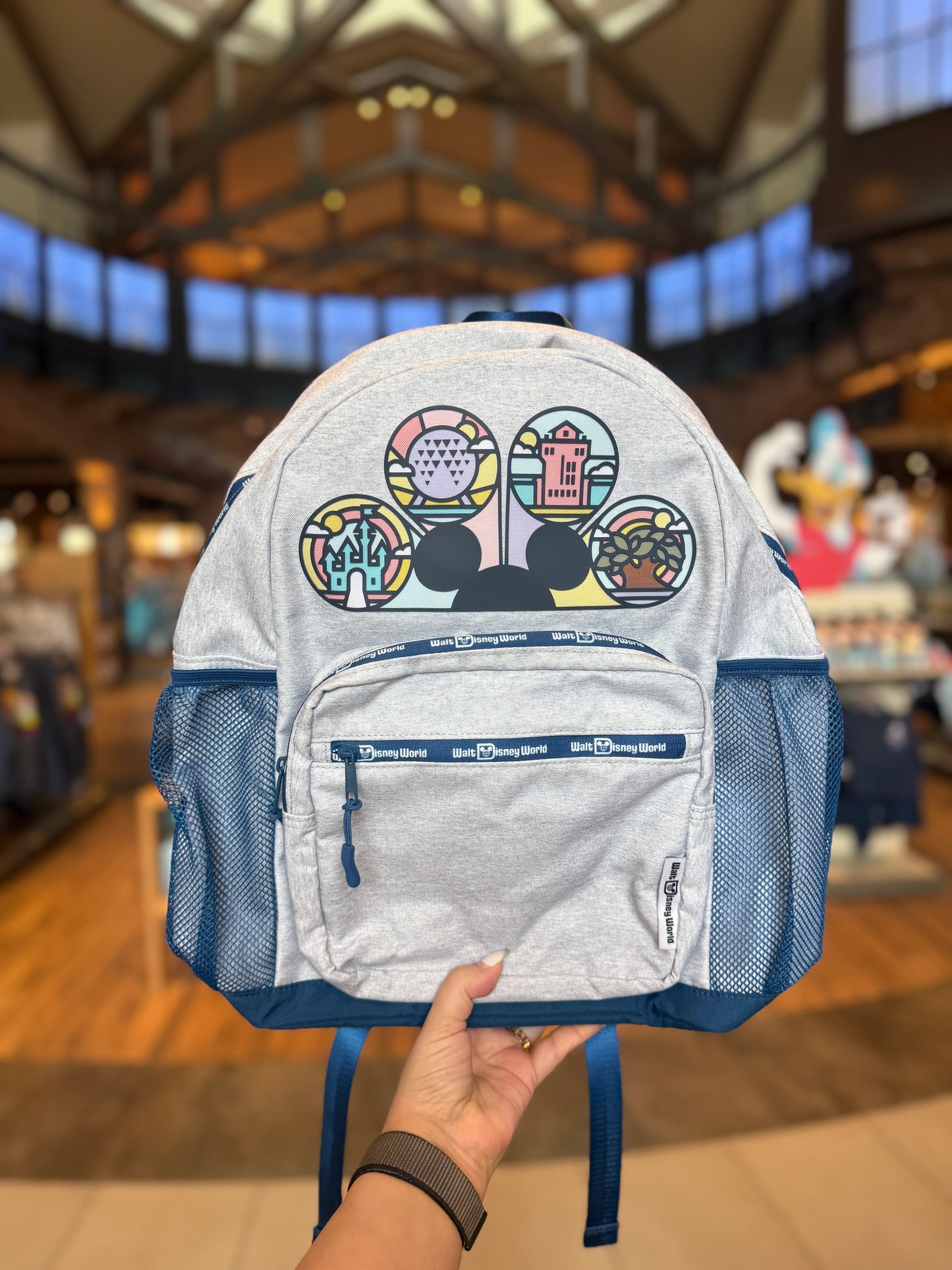disneyworld mini backpack Cinderella Castle Light-Up Loungefly Walt Disney World measuring 10 1/2 NEW Disney World Park Icons
