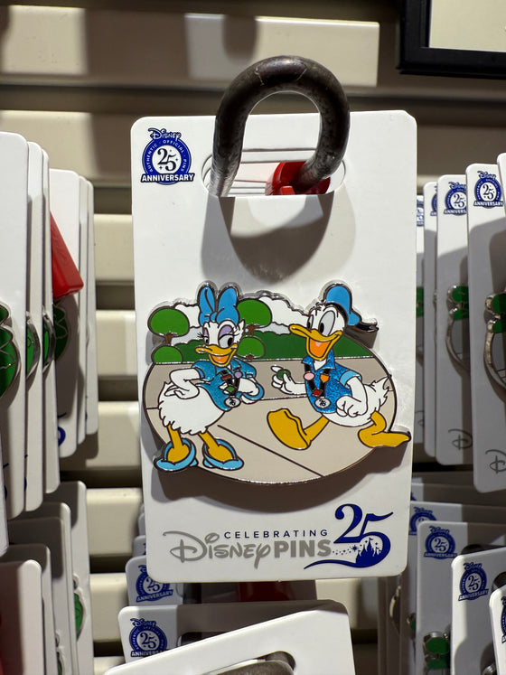 Donald and Daisy Pin Trading Pin