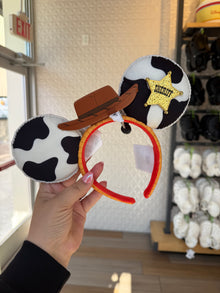  Woody Ears