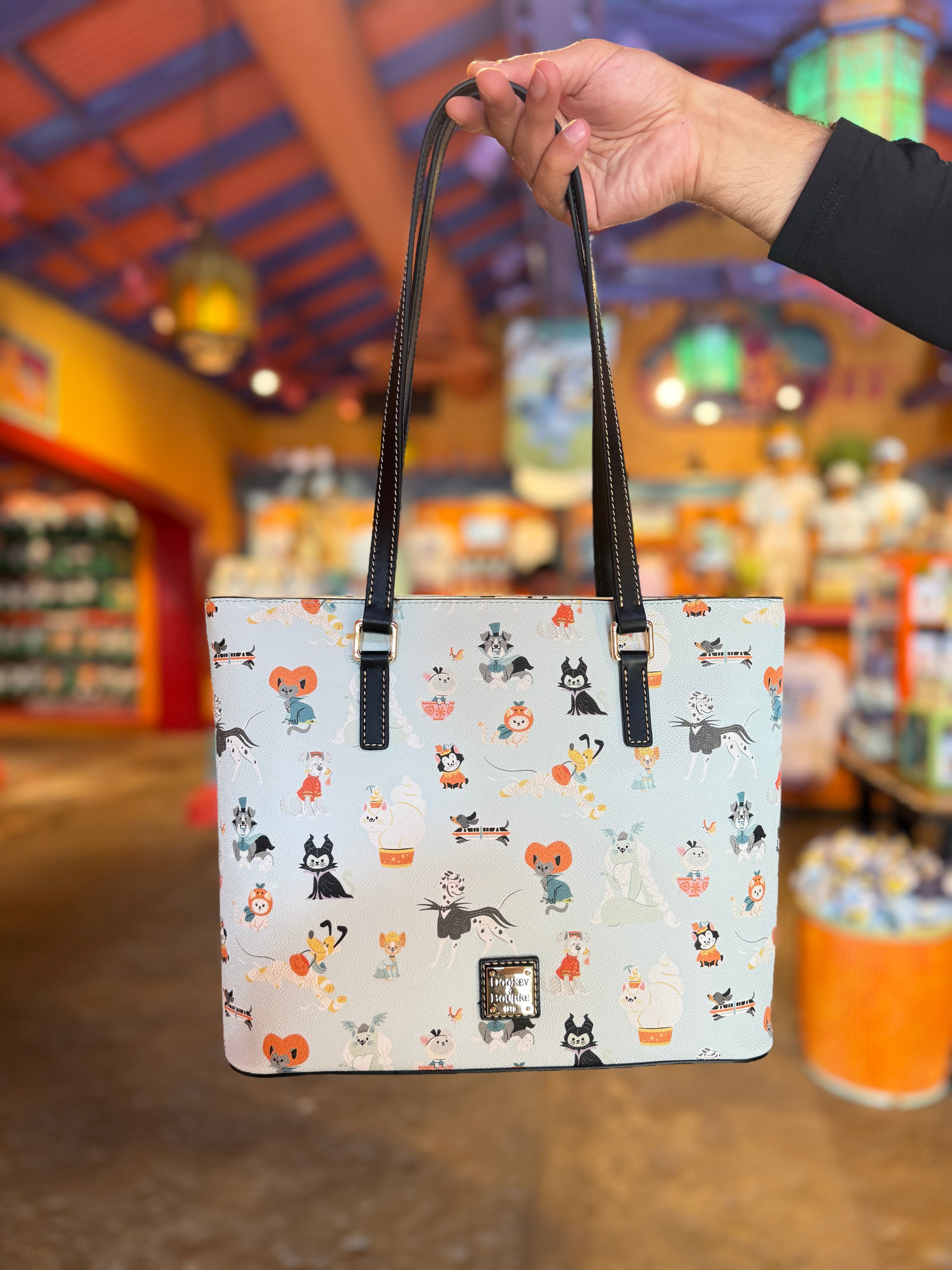 Dooney and Bourke – Neverland Delivery