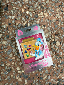  Hidden Disney Donald Duck Mini Jumbo Pin