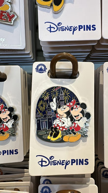  Mickey and Minnie Fireworks Pin